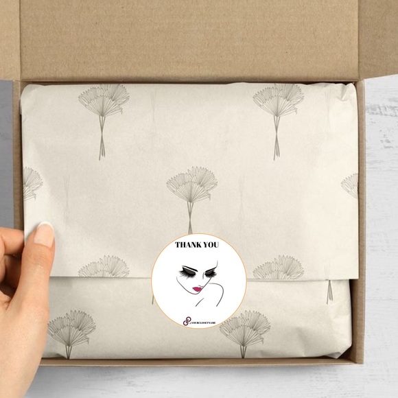 A set of 100 packaging thank you round stickers with a gloss finish - Picture 3 of 9